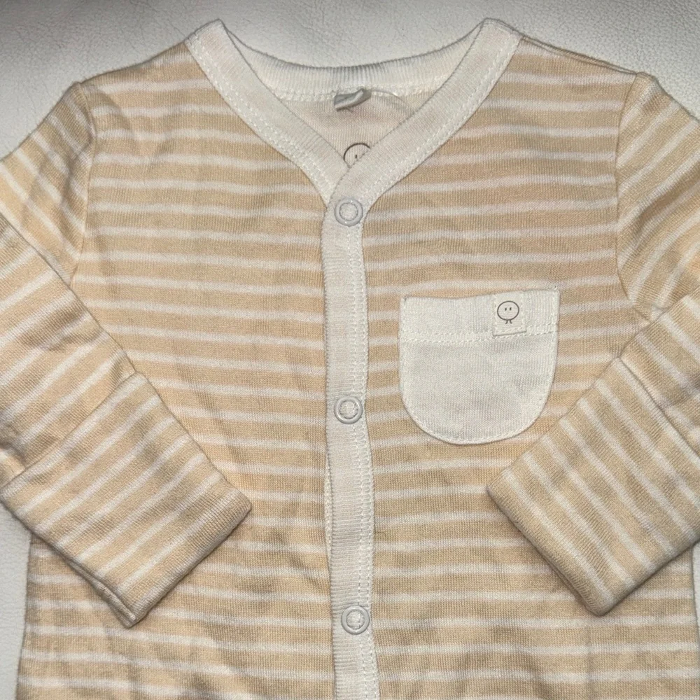 NEW MORI Baby Footie Beige Striped, 0-3 months